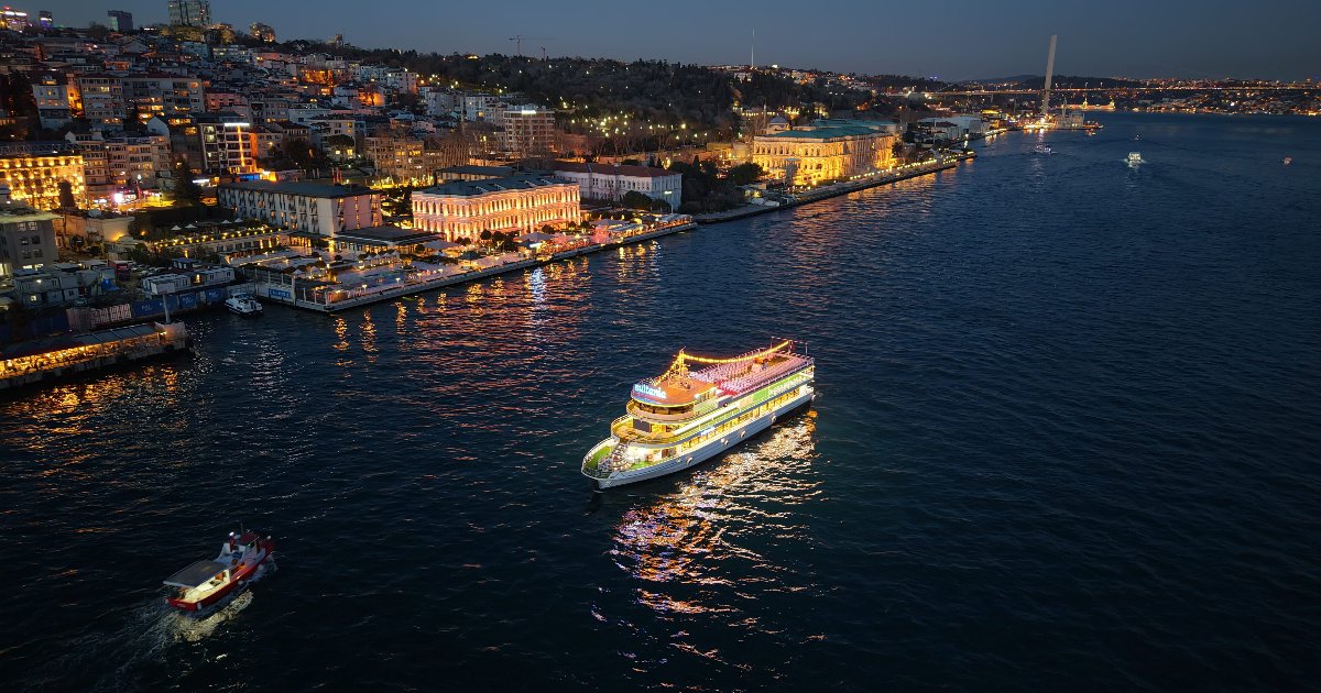 Touronic - Luxury Bosphorus Dinner Cruise