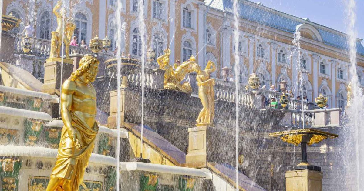 В Петергоф на метеоре: экскурсия в резиденции
