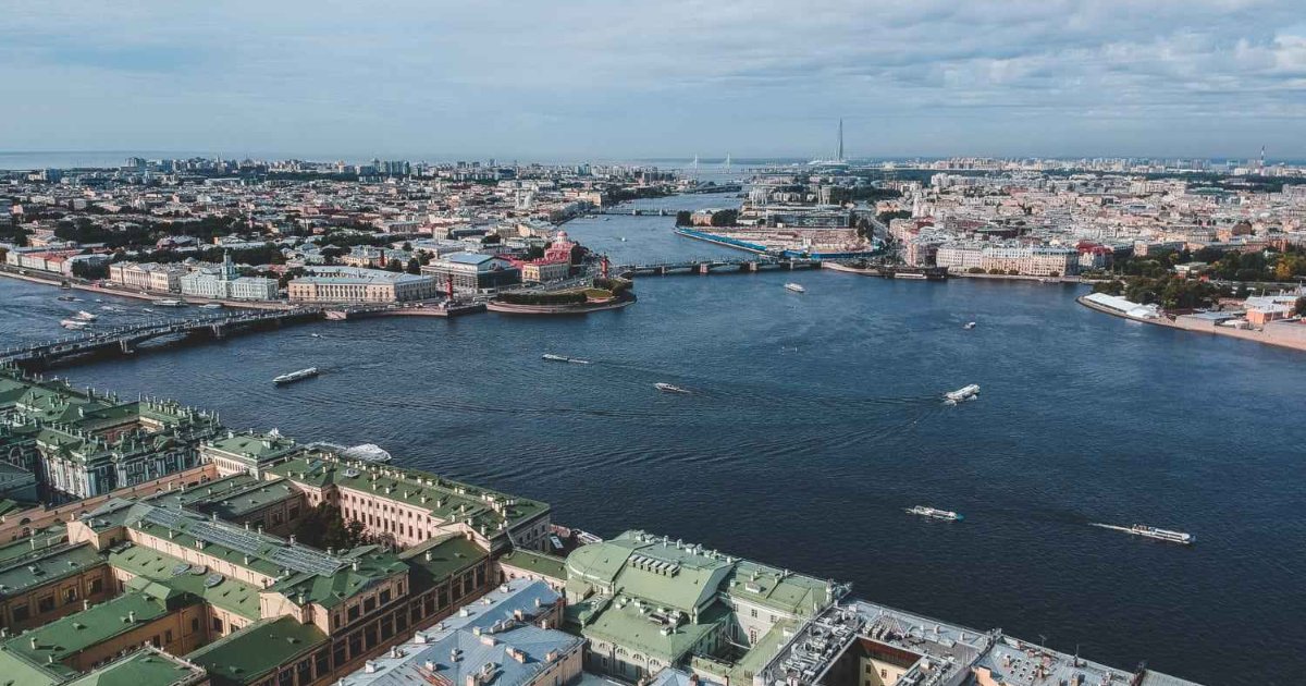 Теплоходная экскурсия по парадной Неве и островам