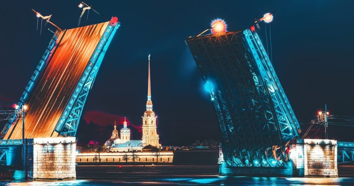 Ночная экскурсия с прогулкой на теплоходе с посещением Петропавловской крепости