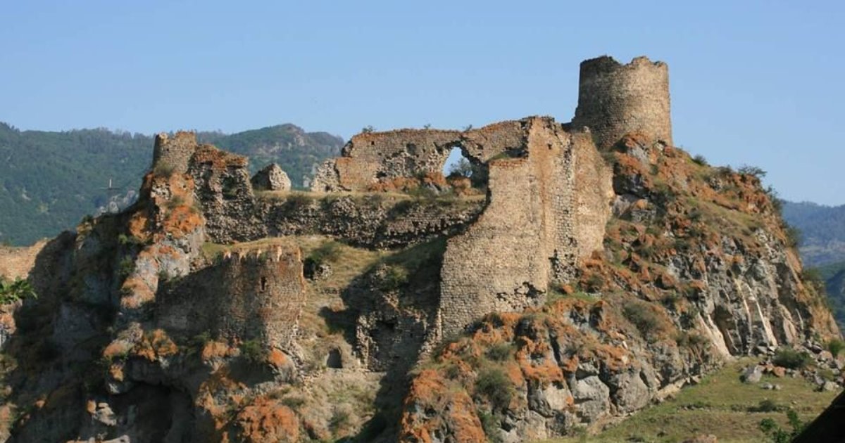 Пещерный город Вардзия в скалах на юге Грузии
