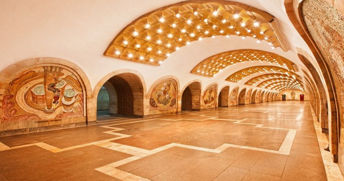 Панорамный Баку: обзор города от метро Ботанический сад